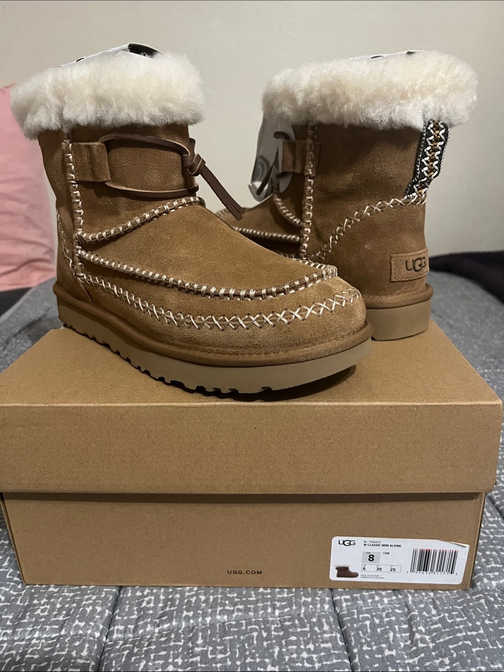 New Women’s Authentic UGG Austrailia Classic Mini Alpine Chestnut Boots